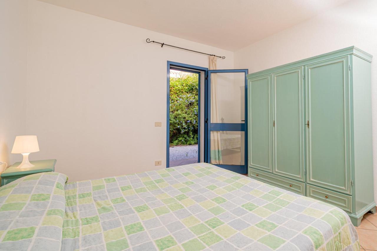 Apartments In Residence With Swimming Pool In Cala Girgolu Monte Petrosu Exterior photo