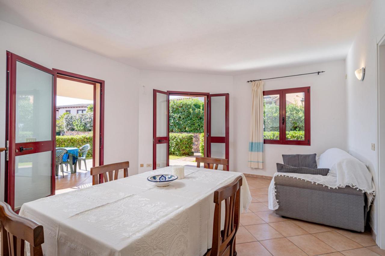 Apartments In Residence With Swimming Pool In Cala Girgolu Monte Petrosu Exterior photo